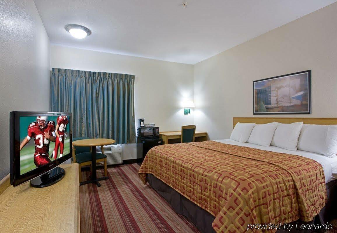 Red Roof Inn Phoenix North - I-17 At Bell Rd Buitenkant foto